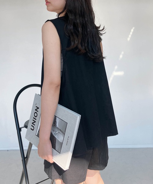 AS KNOW AS plus(アズノゥアズプラス)の「●2点セットアイテム ベストとショートパンツ セットアップ(セットアップ・レディース・アイボリー/ブラック/グレー・FREE)」の6枚目の写真