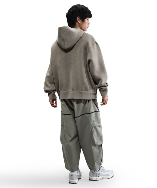 NIKE(ナイキ)の「NIKE AS M NK TCH CARGO SNKR PANT HJ2951(その他パンツ・メンズ・ブラック/チャコールグレー・L/M/S/XL)」の6枚目の写真