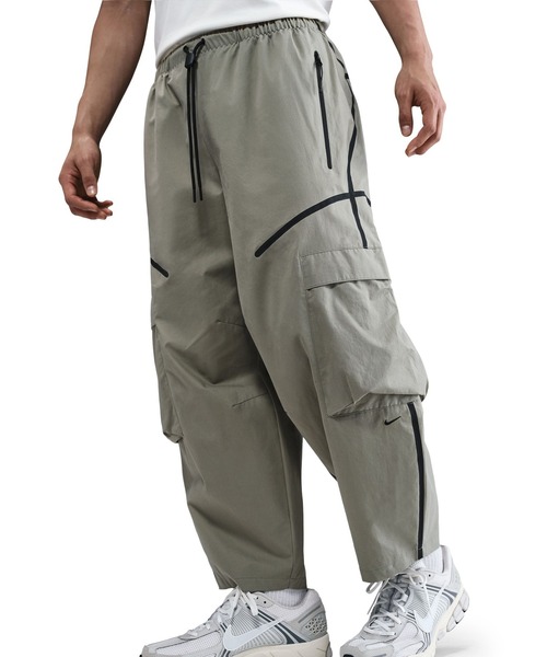 NIKE(ナイキ)の「NIKE AS M NK TCH CARGO SNKR PANT HJ2951(その他パンツ・メンズ・ブラック/チャコールグレー・L/M/S/XL)」の11枚目の写真