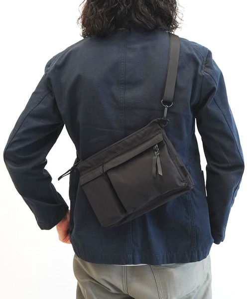 UNTRACK(アントラック)の「UNTRACK CITY/3LS ショルダーバッグ サコッシュ 60372(ショルダーバッグ・メンズ・ブラック/ベージュ/カーキ・FREE)」の1枚目の写真