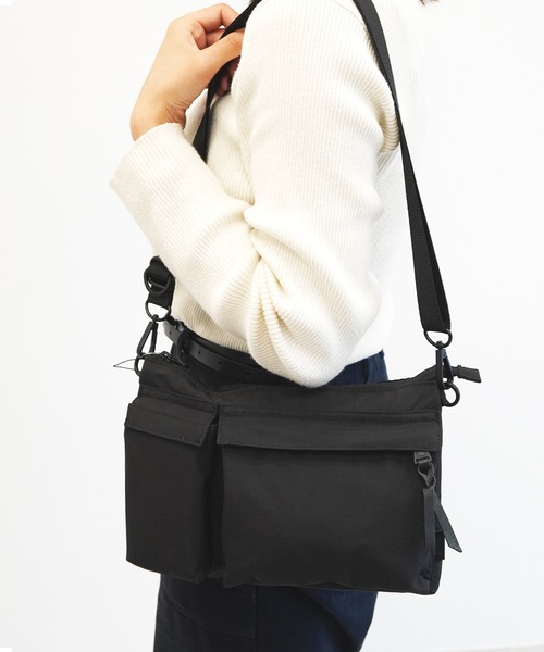UNTRACK(アントラック)の「UNTRACK CITY/3LS ショルダーバッグ サコッシュ 60372(ショルダーバッグ・メンズ・ブラック/ベージュ/カーキ・FREE)」の17枚目の写真