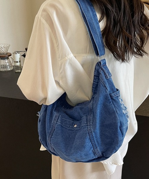 BENDER TOKYO（ベンダートウキョウ）の「ダメージ加工 ウォッシュデニム ショルダーバッグ ワンハンドル（ショルダーバッグ・レディース・ブラック/インディゴブルー/ブルー・FREE）」の14枚目の写真