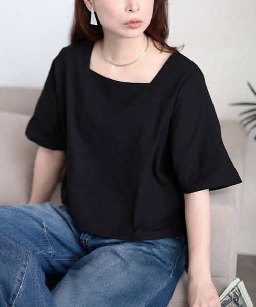 GOLDJAPAN（ゴールドジャパン）の「クロップド丈ワイドスクエアネックTシャツ【大きいサイズ対応】（Tシャツ/カットソー・レディース・グレー/オフホワイト/ブラック/ブラウン/ラベンダー・LL/3L/4L/5L）」の3枚目の写真
