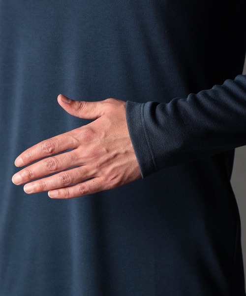 NICOLE CLUB FOR MEN(ニコルクラブフォーメン)の「ロゴ刺繍長袖Tシャツ(Tシャツ/カットソー・メンズ・オフホワイト/ブラック/アッシュグレー/ブルー系・MEDIUM/LARGE/X-LARGE)」の19枚目の写真