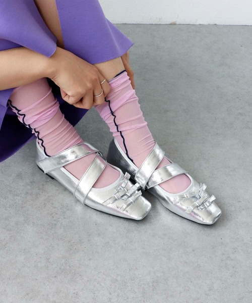 Three Four Time（ｽﾘｰﾌｫｰﾀｲﾑ）の「【Casselini / キャセリーニ】リボンシューズ（サンダル・レディース・レッド/シルバー・03）」の2枚目の写真