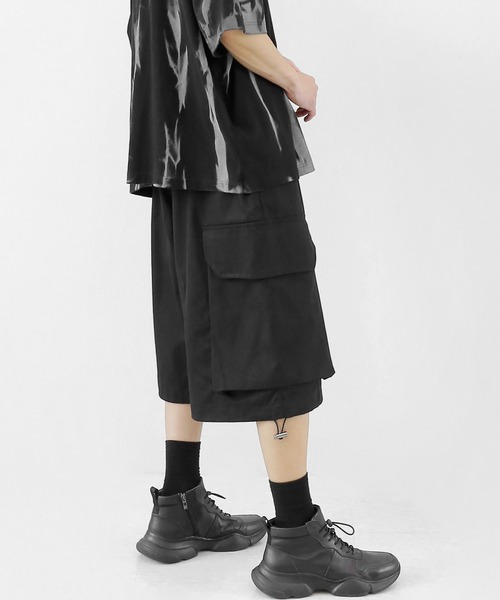 minsobi(ミンソビ)の「Dリング ワイドカーゴショーツ(カーゴパンツ・メンズ・ブラック・FREE)」の21枚目の写真