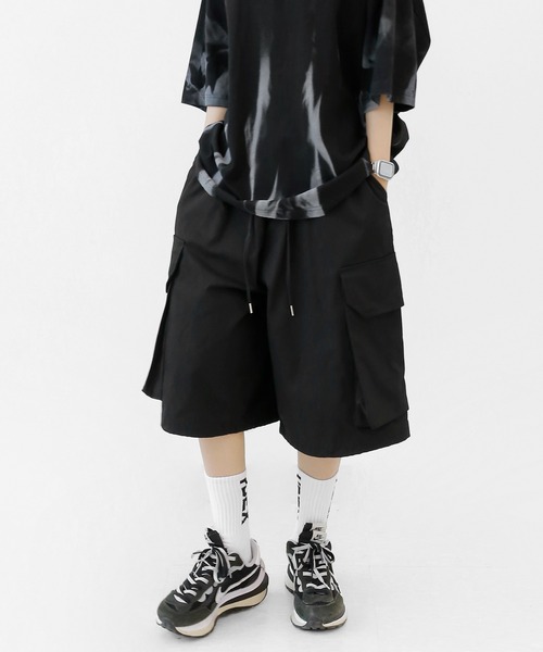 minsobi(ミンソビ)の「Dリング ワイドカーゴショーツ(カーゴパンツ・メンズ・ブラック・FREE)」の17枚目の写真