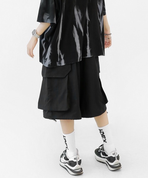 minsobi(ミンソビ)の「Dリング ワイドカーゴショーツ(カーゴパンツ・メンズ・ブラック・FREE)」の14枚目の写真