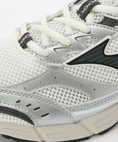 Spick & Span（スピックアンドスパン）の「MIZUNO / ミズノ MXR（スニーカー・レディース・ブラック/ホワイト・25cm/24cm/23cm）」の15枚目の写真