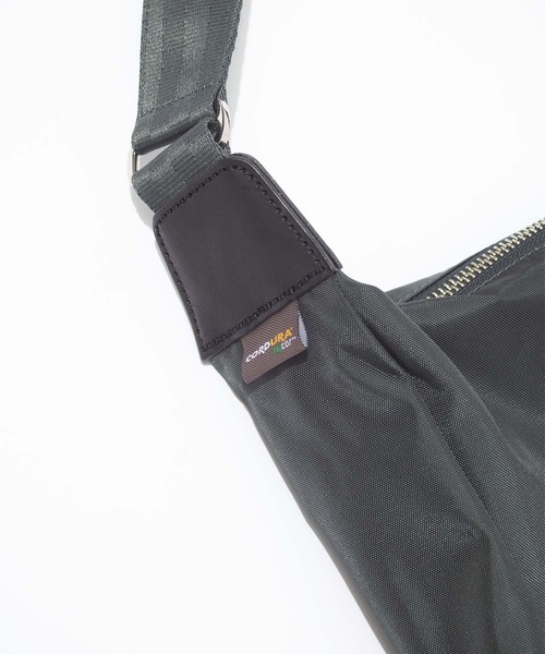 F/CE. （エフシーイー）の「F/CE. 420 re/cor 2WAY SHOULDER TOTE / エフシーイー 420 re/cor 2WAY ショルダートート（ショルダーバッグ・メンズ・グレー/ブラック・FREE）」の10枚目の写真