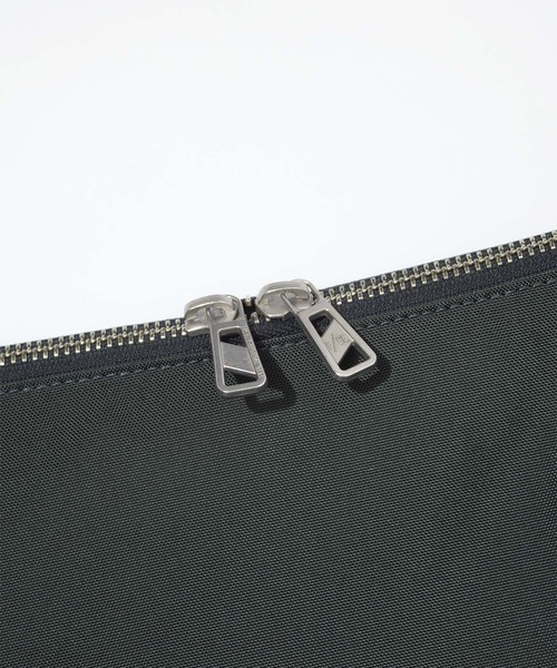 F/CE. （エフシーイー）の「F/CE. 420 re/cor 2WAY SHOULDER TOTE / エフシーイー 420 re/cor 2WAY ショルダートート（ショルダーバッグ・メンズ・グレー/ブラック・FREE）」の12枚目の写真