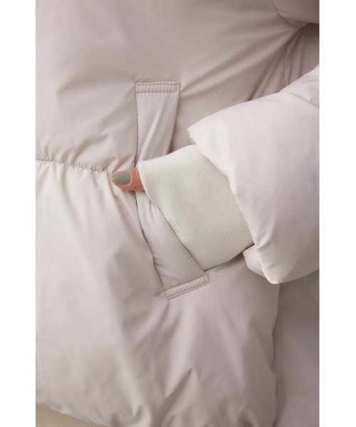 AZUL by moussy（アズールバイマウジー）の「B-HEAT フード付き中綿ジャケット（ブルゾン・レディース・アイボリー/ブラック・SMALL/MEDIUM）」の14枚目の写真