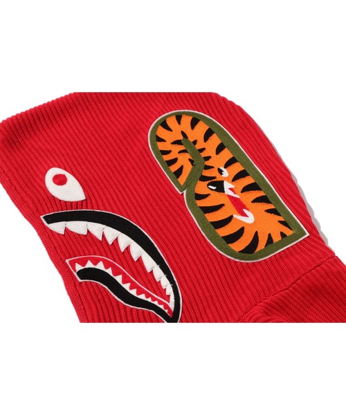 A BATHING APE（アベイシングエイプ）の「SHARK FULL ZIP KNIT HOODIE（ニット/セーター・メンズ・レッド/ブラック・X-LARGE/MEDIUM/SMALL/LARGE）」の10枚目の写真