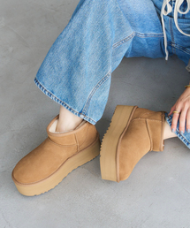 UGG（アグ）の「UGG/アグ W CLASSIC ULTRA MINI PLATFORM（ブーツ・レディース）」