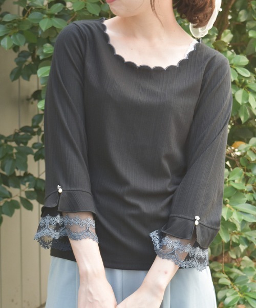 axes femme（アクシーズファム）の「カラー刺繍チュールレースプルオーバー（Tシャツ/カットソー・レディース・ブルー/ワイン/ブラック/ホワイト・FREE）」の2枚目の写真