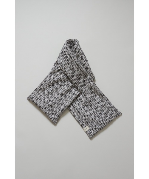 SHINYAKOZUKA(シンヤコヅカ)の「SCARF(マフラー・メンズ・ホワイト×ブラック・ONE SIZE)」の2枚目の写真