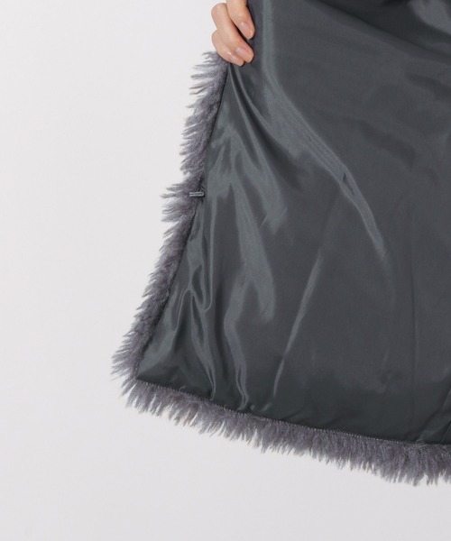 LAKOLE（ラコレ）の「シープファーベスト / 327801（ベスト・レディース・グレー/チャコール/ライトベージュ・FREE）」の13枚目の写真