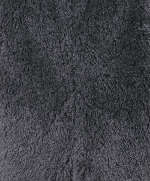 LAKOLE（ラコレ）の「シープファーベスト / 327801（ベスト・レディース・グレー/チャコール/ライトベージュ・FREE）」の15枚目の写真