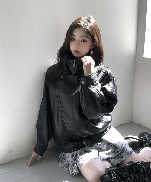 VEILA（ヴェイラ）の「フェイクレザーアシンメトリージップジャケット（その他アウター・レディース・ブラック・フリー）」の20枚目の写真