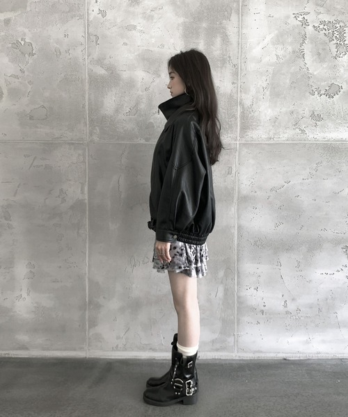 VEILA（ヴェイラ）の「フェイクレザーアシンメトリージップジャケット（その他アウター・レディース・ブラック・フリー）」の13枚目の写真