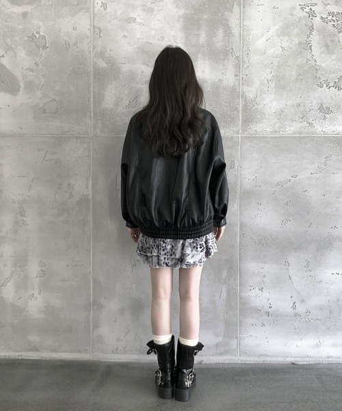 VEILA（ヴェイラ）の「フェイクレザーアシンメトリージップジャケット（その他アウター・レディース・ブラック・フリー）」の12枚目の写真