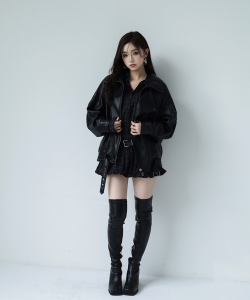 VEILA（ヴェイラ）の「フェイクレザーアシンメトリージップジャケット（その他アウター・レディース・ブラック・フリー）」の7枚目の写真