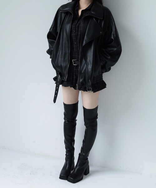 VEILA（ヴェイラ）の「フェイクレザーアシンメトリージップジャケット（その他アウター・レディース・ブラック・フリー）」の6枚目の写真