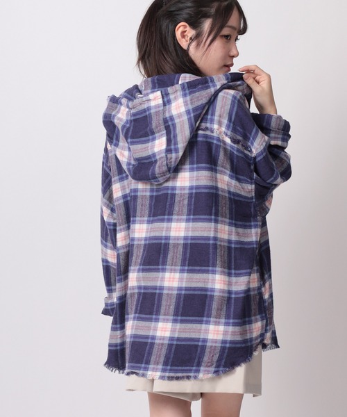 SlashDate（スラッシュデイト）の「【82】カットオフ チェック フードシャツ（シャツ/ブラウス・レディース・ブルー/ピンク/イエロー/ブラック・L/M）」の21枚目の写真