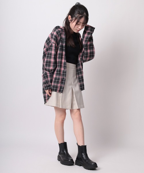 SlashDate（スラッシュデイト）の「【82】カットオフ チェック フードシャツ（シャツ/ブラウス・レディース・ブルー/ピンク/イエロー/ブラック・L/M）」の12枚目の写真