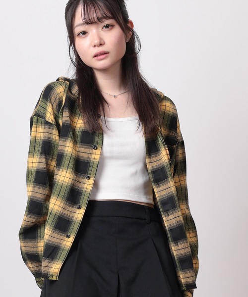 SlashDate（スラッシュデイト）の「【82】カットオフ チェック フードシャツ（シャツ/ブラウス・レディース・ブルー/ピンク/イエロー/ブラック・L/M）」の17枚目の写真