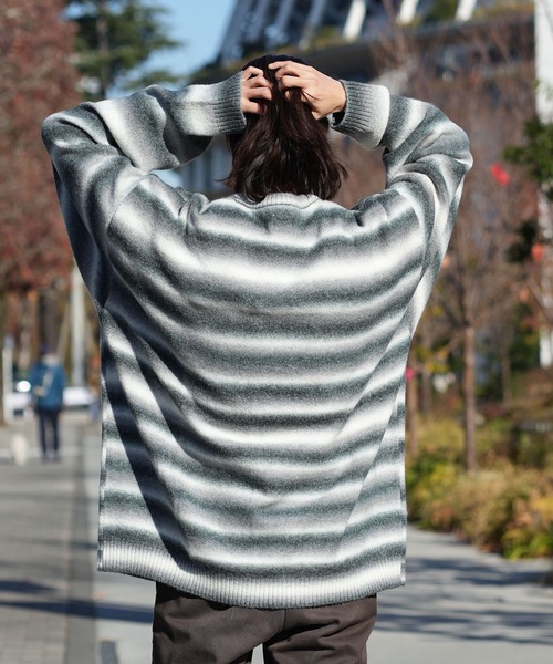 RVCA(ルーカ)の「RVCA メンズ RS BIG RVCA KNIT セーター 【2025年秋冬モデル】 @autumn/ルーカロゴボーダーニット(ニット/セーター・メンズ・ブラック/グレー系その他/ブラウン系その他・SMALL/MEDIUM/LARGE/X-LARGE)」の8枚目の写真