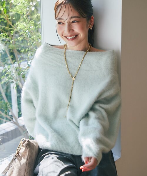 La boutique BonBon(ラブティックボンボン)の「【今すぐお届け!】ヘアリーウールカシミア混リブネックオフショルニット(ニット/セーター・レディース・ピンク/ブラック/ミント/オフホワイト・FREE)」の4枚目の写真