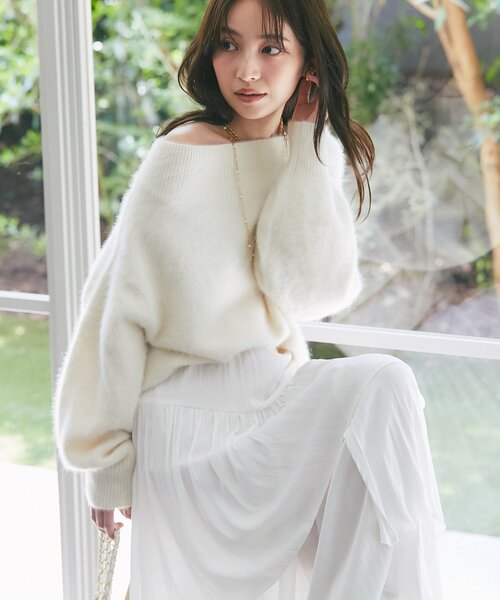 最終値La boutique BonBonヘアリーウールカシミヤ混スリットニット セール】【大人っぽニット】ヘアリーウールカシミア混リブネック