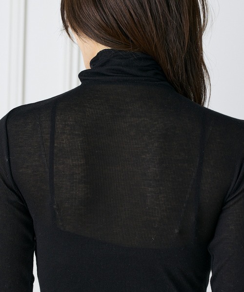 INED（イネド）の「コーコランモダールテレコ タートルネックカットソー（Tシャツ/カットソー・レディース・グレー/オフホワイト/ブラック・11号/9号）」の17枚目の写真