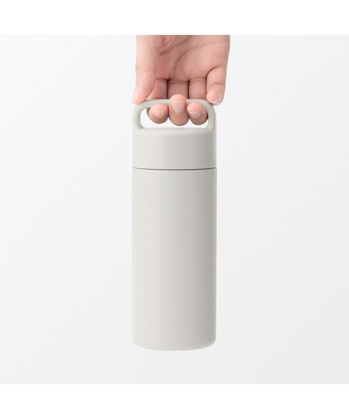 無印良品(ムジルシリョウヒン)の「真空断熱構造 保温保冷ボトル ハンドルタイプ 350mL(水筒・メンズ・ベージュ系/シルバー/ブラック・FREE)」の3枚目の写真