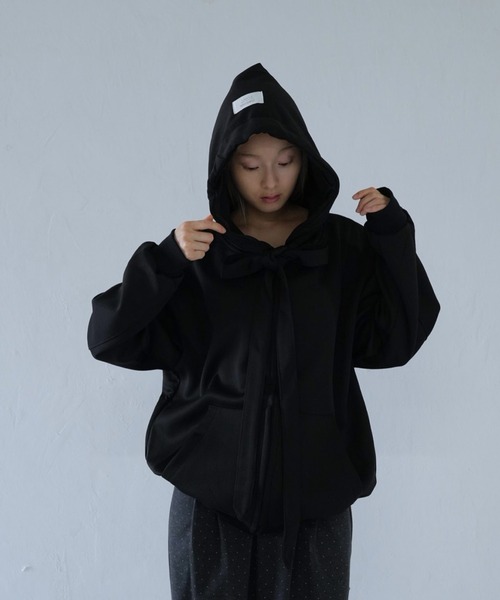 Uenui（ウニュイ）の「ribbon zip-up hoodie（パーカー・レディース・グレー/ブラック・FREE）」の7枚目の写真