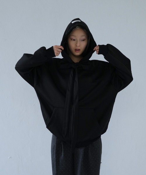 Uenui（ウニュイ）の「ribbon zip-up hoodie（パーカー・レディース・グレー/ブラック・FREE）」の6枚目の写真
