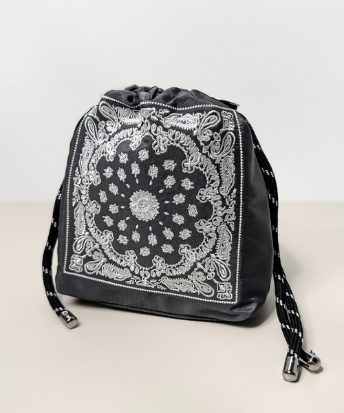folka(フォルカ)の「10D44-SZ ペイズリー 刺繍 ミニショルダー(ショルダーバッグ・レディース・ブラック/グレー・ONESIZE)」の12枚目の写真
