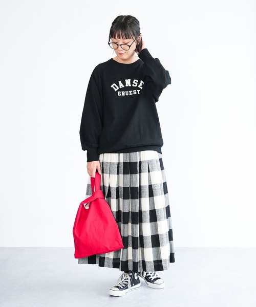SOLAMONAT(ソラモナ)の「ペンネ天竺ビッグプリントスウェット(スウェット・レディース・ブラック/ライトピンク/グレイッシュベージュ/杢グレー/ヘザーチャコール/ホワイト・FREE)」の10枚目の写真