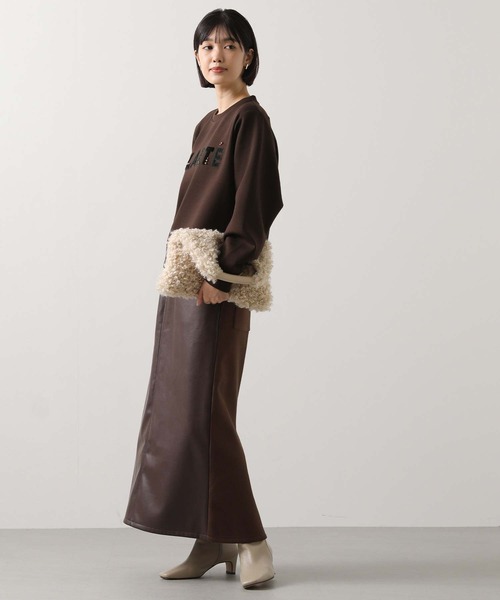 Gready Brilliant(グレディブリリアン)の「CLARTEクルーネックカットソー(Tシャツ/カットソー・レディース・ブラウン/グレイッシュベージュ・38)」の4枚目の写真