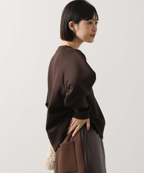 Gready Brilliant(グレディブリリアン)の「CLARTEクルーネックカットソー(Tシャツ/カットソー・レディース・ブラウン/グレイッシュベージュ・38)」の8枚目の写真