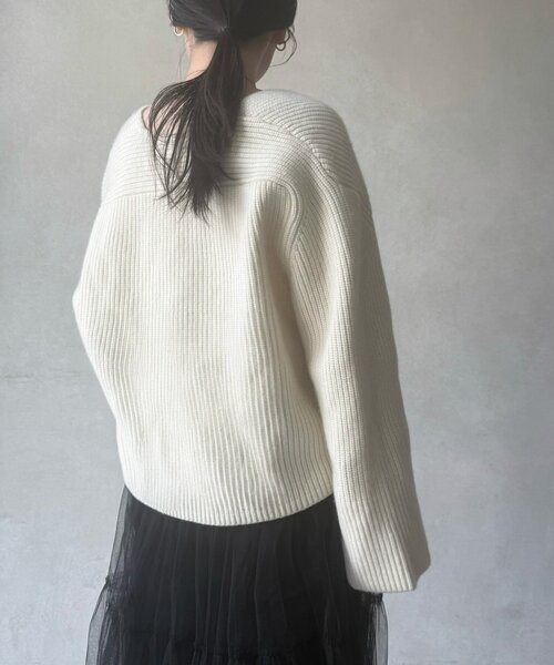 BEARDSLEY（ビアズリー）の「Vネック畦プルオーバー（ニット/セーター・レディース・ホワイト/キャメル・FREE）」の5枚目の写真