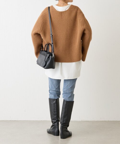 BEARDSLEY（ビアズリー）の「Vネック畦プルオーバー（ニット/セーター・レディース・ホワイト/キャメル・FREE）」の16枚目の写真