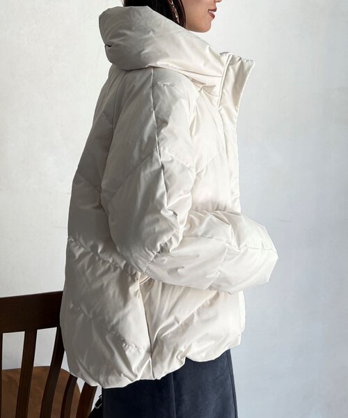 Chez toi（シェトワ）の「ボリュームネックストレッチダウン（ダウンジャケット/コート・レディース・キャメル/ネイビー/アイボリー/ブラック・FREE）」の8枚目の写真