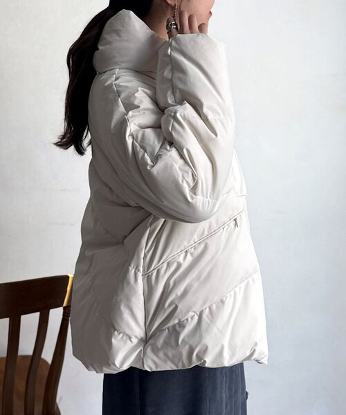 Chez toi（シェトワ）の「ボリュームネックストレッチダウン（ダウンジャケット/コート・レディース・キャメル/ネイビー/アイボリー/ブラック・FREE）」の16枚目の写真