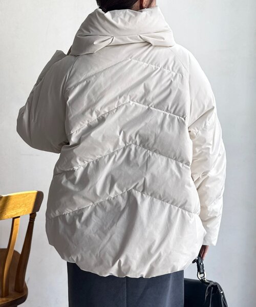 Chez toi（シェトワ）の「ボリュームネックストレッチダウン（ダウンジャケット/コート・レディース・キャメル/ネイビー/アイボリー/ブラック・FREE）」の17枚目の写真