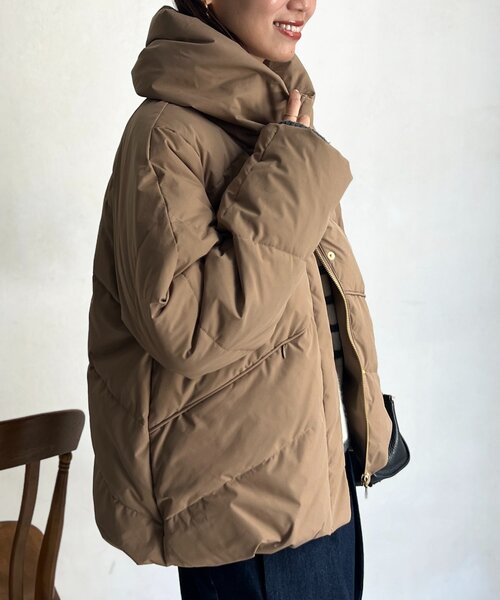 ボリュームネックストレッチダウン（ダウンジャケット/コート）｜Chez