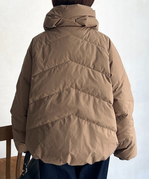 ボリュームネックストレッチダウン（ダウンジャケット/コート）｜Chez