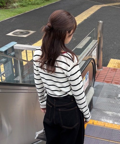 ISOOK（アイスー）の「【ISOOK / アイスー】バイカラーボーダーカーディガン / ボーダートップス 配色 薄手 長袖 羽織り 春ニット 春服 ホワイト ネイビー ZOZOTOWN限定（カーディガン/ボレロ・レディース・ネイビー/アイボリー・FREE）」の4枚目の写真