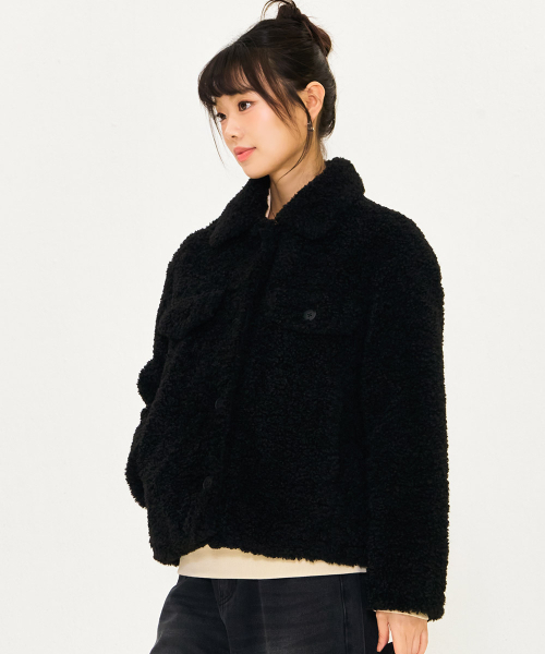 CHASECULT(チェイスカルト)の「女性ボアカラー半コート-ブラック(ムートンコート・レディース・ブラック・90/85)」の8枚目の写真